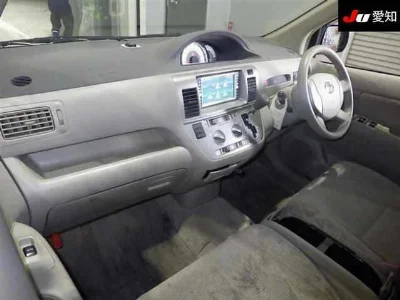 TOYOTA RAUM