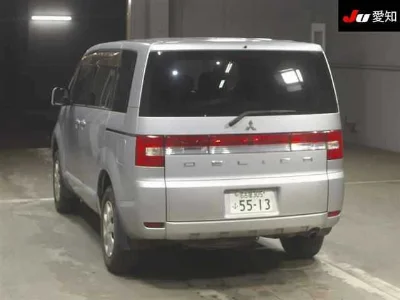 MITSUBISHI DELICA D5