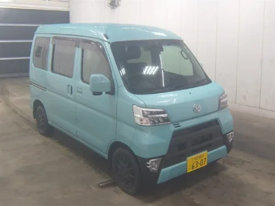 TOYOTA PIXIS VAN