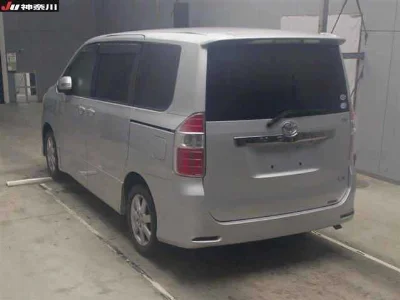Статистика аукционов Toyota Noah