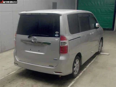 Статистика аукционов Toyota Noah