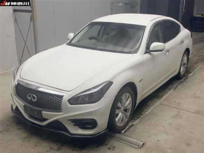 NISSAN FUGA