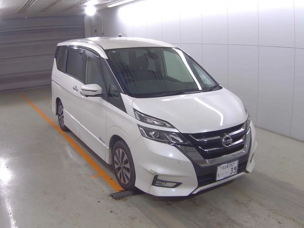 Nissan Serena 2018