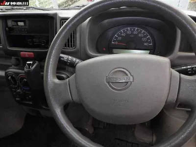 NISSAN CLIPPER VAN