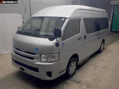 TOYOTA HIACE