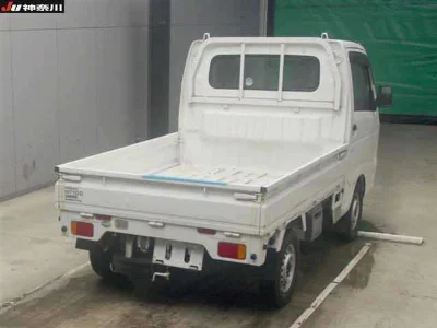 Nissan NT100 Clipper