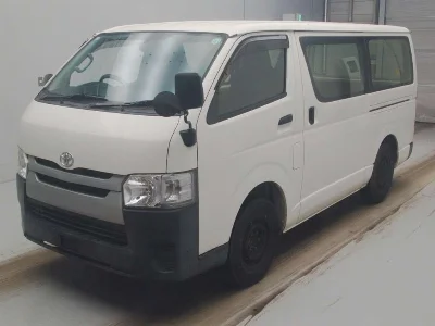 TOYOTA REGIUS VAN