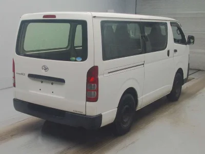 TOYOTA REGIUS VAN