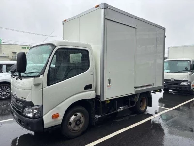TOYOTA DYNA