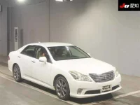 Цена авто Toyota Crown с аукционов Японии, номер кузова GRS200, пробег 123 000, оценка 8