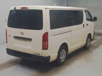 Toyota HiAce Van