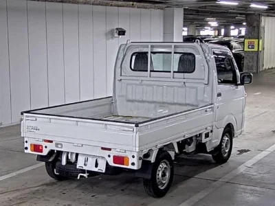 NISSAN CLIPPER TRUCK