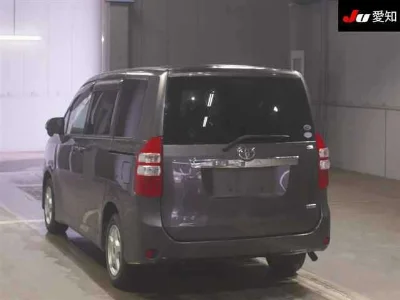 Статистика аукционов Toyota Noah