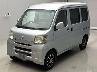 TOYOTA PIXIS VAN