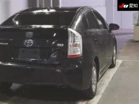 Цена авто Toyota Prius с аукционов Японии, номер кузова ZVW30, пробег 180 000, оценка 6