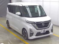 Цена авто Nissan Roox с аукционов Японии, номер кузова B44A, пробег 48 000, оценка 6