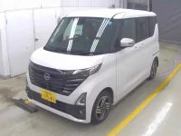 Цена авто Nissan Roox с аукционов Японии, номер кузова B44A, пробег 12 000, оценка 11