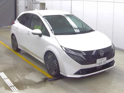 NISSAN AURA