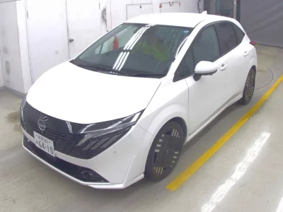 NISSAN AURA