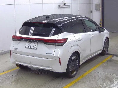NISSAN AURA