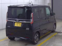 Цена авто Nissan Roox с аукционов Японии, номер кузова B44A, пробег 8 000, оценка 2