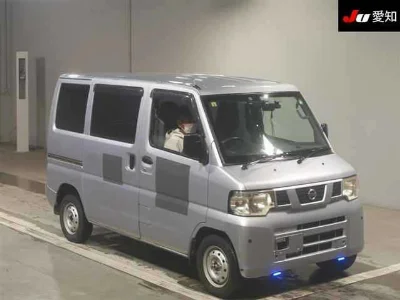 NISSAN CLIPPER VAN