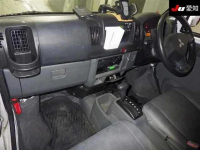 MITSUBISHI MINICAB