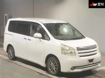 Статистика аукционов Toyota Noah