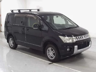 MITSUBISHI DELICA D5
