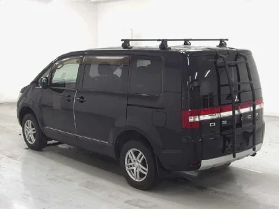 MITSUBISHI DELICA D5