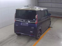 Цена авто Nissan Roox с аукционов Японии, номер кузова B44A, пробег 75 000, оценка 8