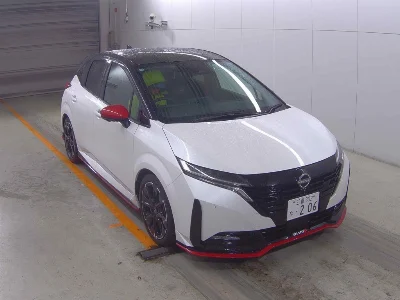 NISSAN AURA