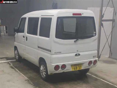 NISSAN CLIPPER VAN