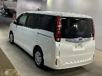 Цена авто Toyota Noah с аукционов Японии, номер кузова ZRR80G, пробег 173 000, оценка 2