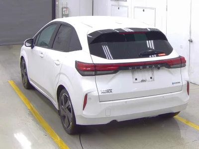 NISSAN AURA
