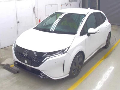NISSAN AURA