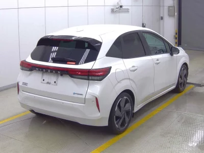 NISSAN AURA