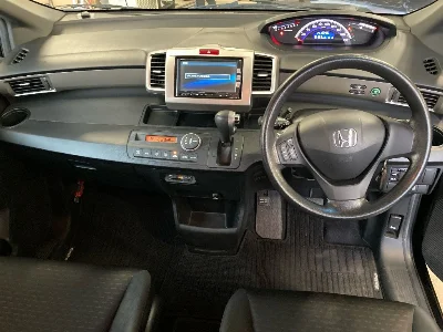 HONDA FREED SPIKE