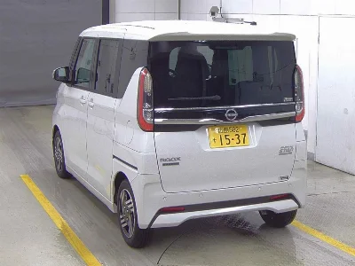 NISSAN ROOX