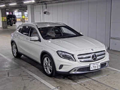 MERCEDES BENZ GLA