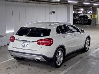 MERCEDES BENZ GLA