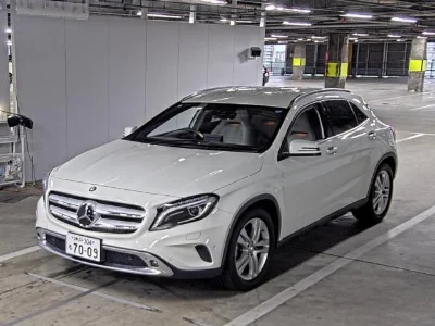 MERCEDES BENZ GLA