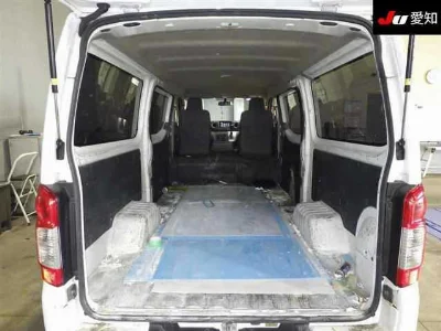 NISSAN NV350 CARAVAN