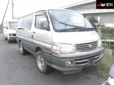 TOYOTA HIACE