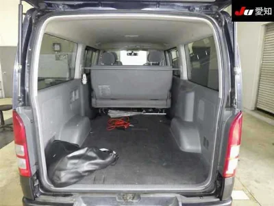 TOYOTA REGIUS VAN