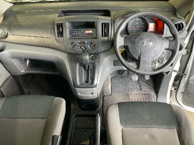 NISSAN NV200