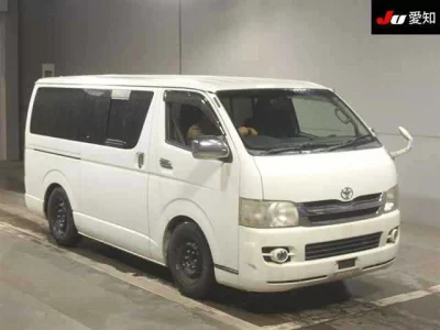 TOYOTA REGIUS VAN