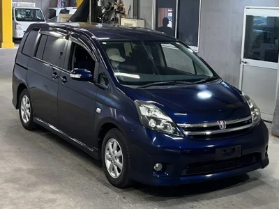 TOYOTA ISIS