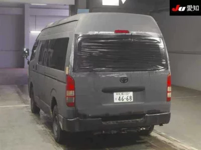 TOYOTA HIACE VAN