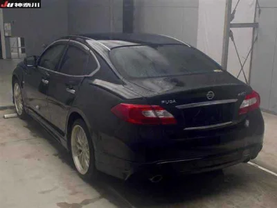 NISSAN FUGA
